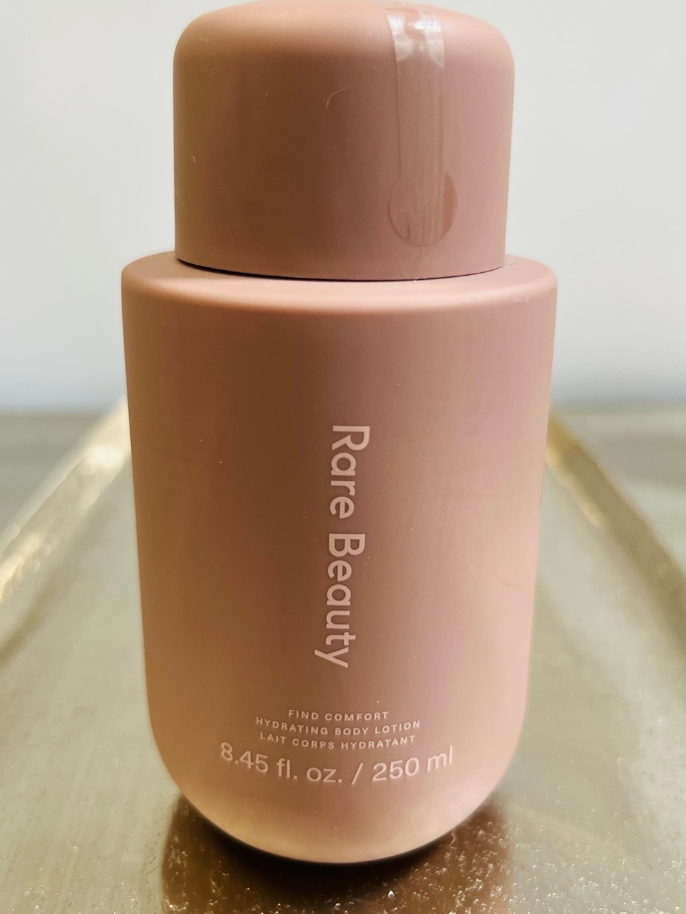 Rare Beauty Find Comfort Hydrating Body Lotion 8.45 fl oz 250 mL By Selena Gomez